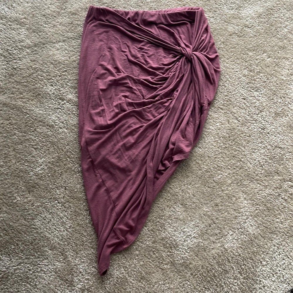 Mauve stretchy high low skirt